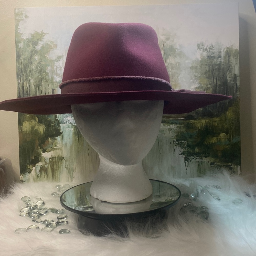 EUC OLIVE & PIQUE FEDORA (Burgundy) 100% Wool